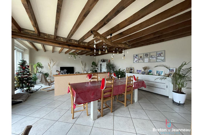 Maison rénovée à Rouessé Vassé