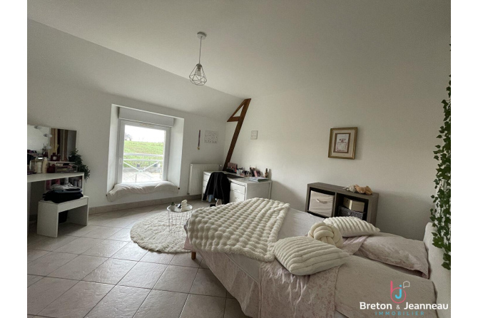 Maison rénovée à Rouessé Vassé