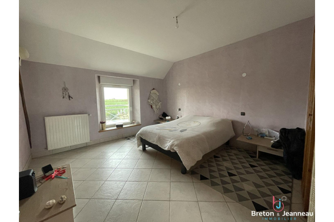 Maison rénovée à Rouessé Vassé