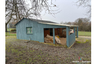 Terrain de loisirs de 2 ha 22 avec plan d'eau à Chalons du Maine