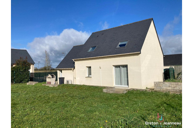 Maison récente à Meslay du Maine