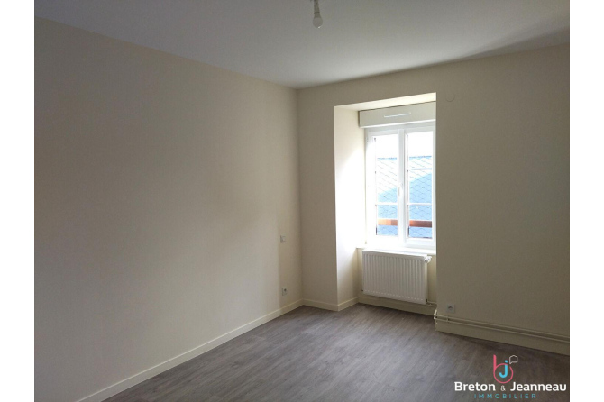 MAISON F3 à ST THOMAS DE COURCERIERS