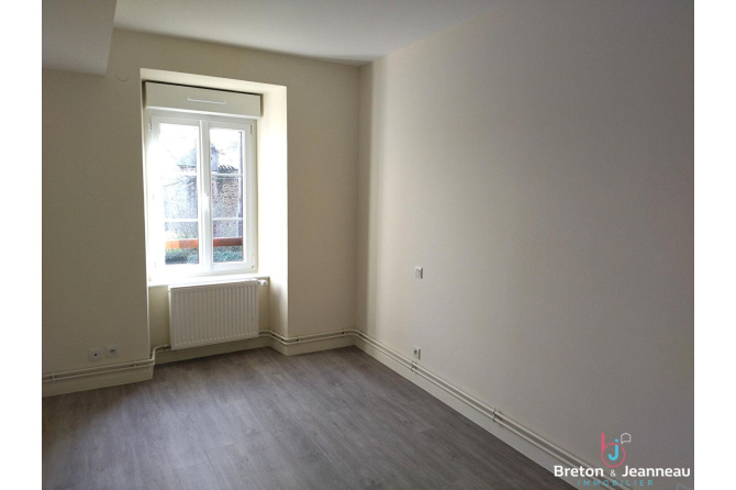 MAISON F3 à ST THOMAS DE COURCERIERS