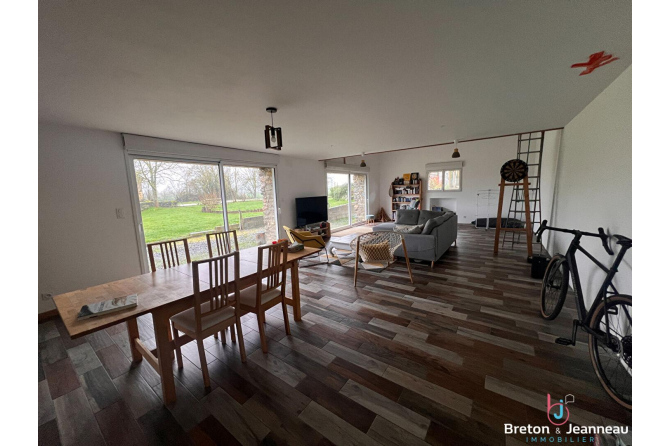 Maison à La Bazouge de Cheméré