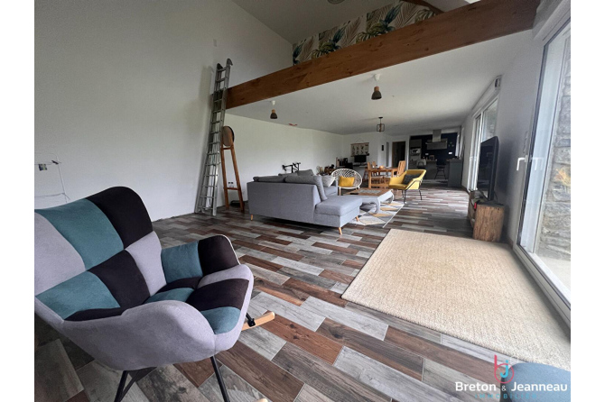 Maison à La Bazouge de Cheméré