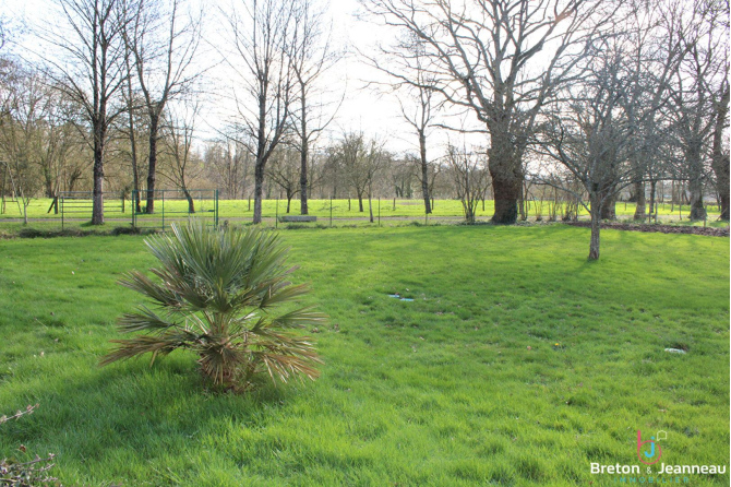 Maison rénovée en campagne à Montenay