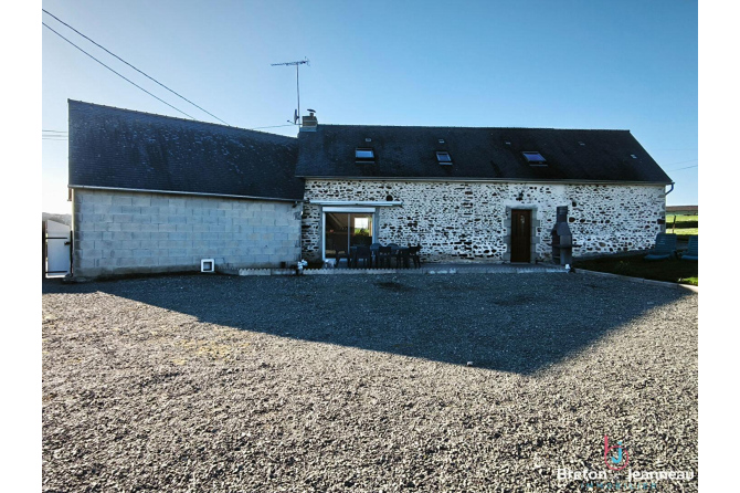 Propriété sur 2 ha 31 avec plan d'eau à Javron les Chapelles