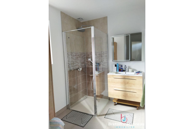 Propriété sur 3 hectares avec étang - Sortie de MAYENNE