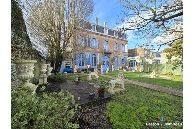 Hôtel particulier Belle Époque - Coeur historique de Mayenne