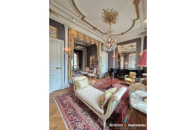 Hôtel particulier Belle Époque - Coeur historique de Mayenne