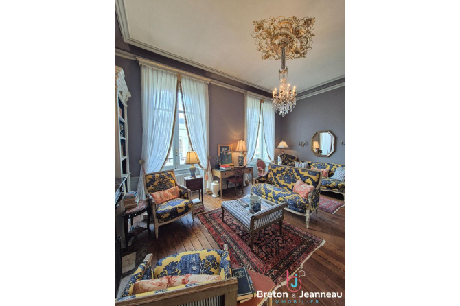 Hôtel particulier Belle Époque - Coeur historique de Mayenne