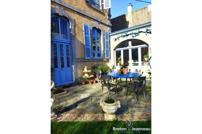 Hôtel particulier Belle Époque - Coeur historique de Mayenne