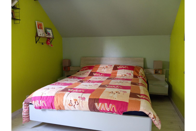 Maison sans voisins avec étang à 8 kms de Mayenne