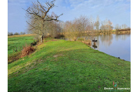 Plan d'eau de 2ha50, prairie et bois le tout sur 6ha environ à Juvigné