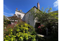 LAVAL CENTRE Rive Gauche maison de ville