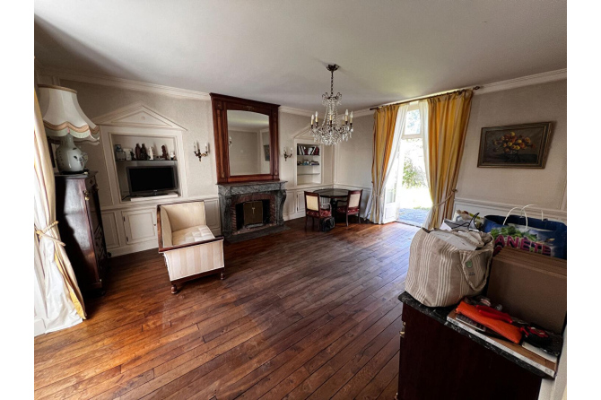 LAVAL CENTRE Rive Gauche maison de ville