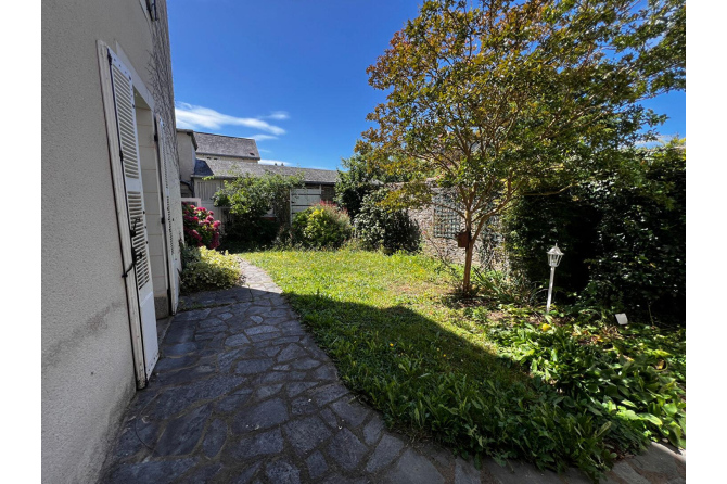 LAVAL CENTRE Rive Gauche maison de ville