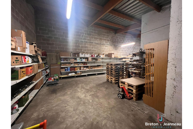 LOCAL COMMERCIAL 560 M²