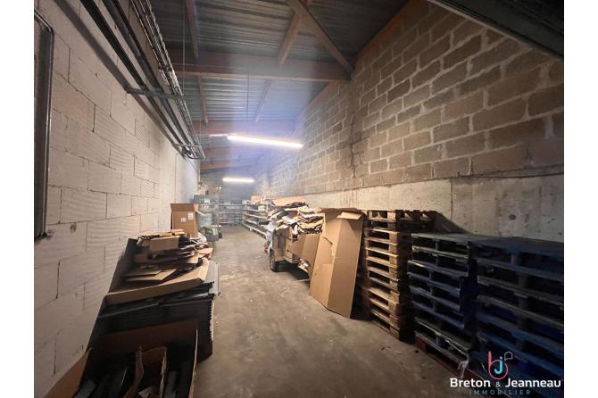 LOCAL COMMERCIAL 560 M²