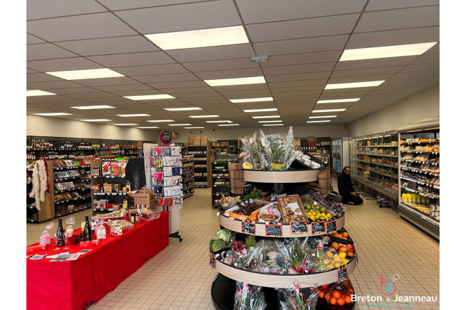 LOCAL COMMERCIAL 560 M²