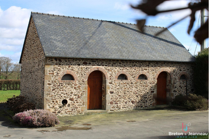 Maison en campagne à Montenay