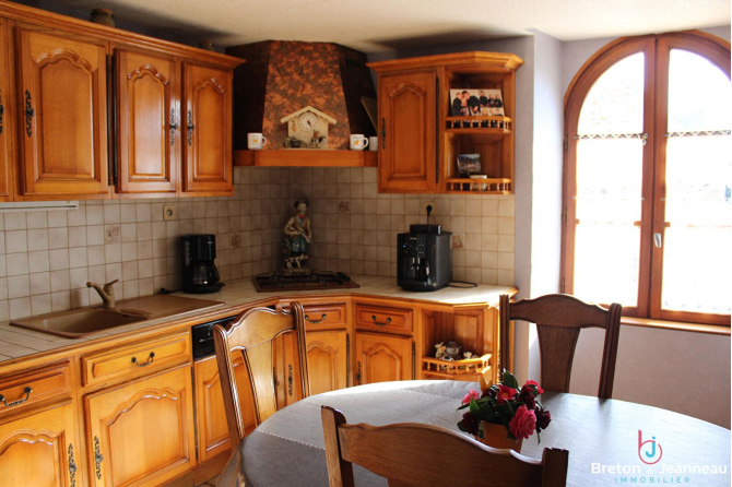 Maison en campagne à Montenay