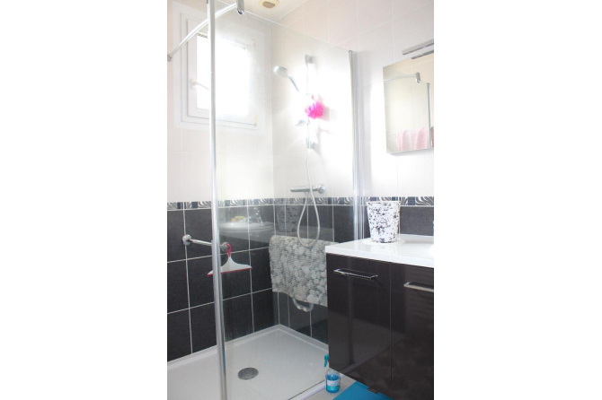 Pavillon à Ernée proche des commodités