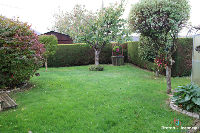 Pavillon à Ernée proche des commodités