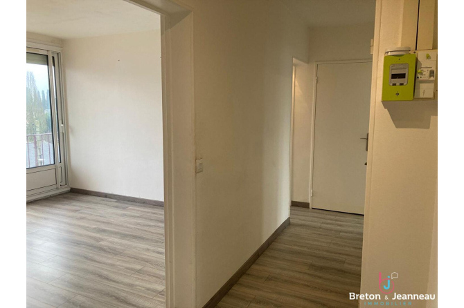 Appartement T3 proche Gare à Laval