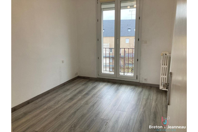 Appartement T3 proche Gare à Laval