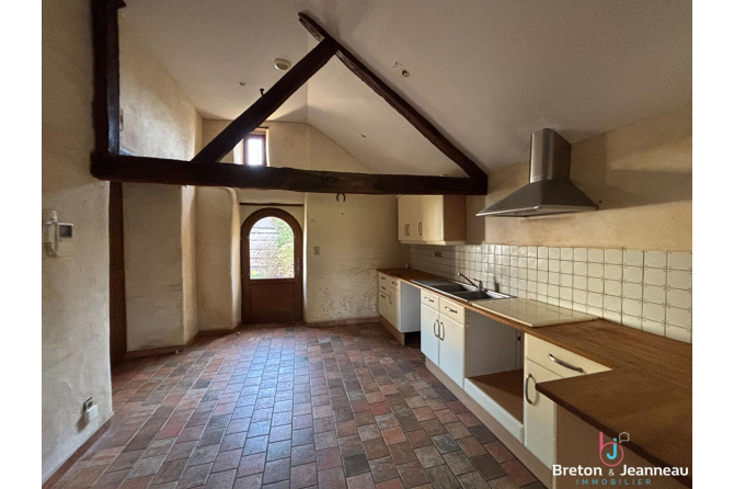 Ensemble immobilier sur 4 hectares secteur Château-Gontier