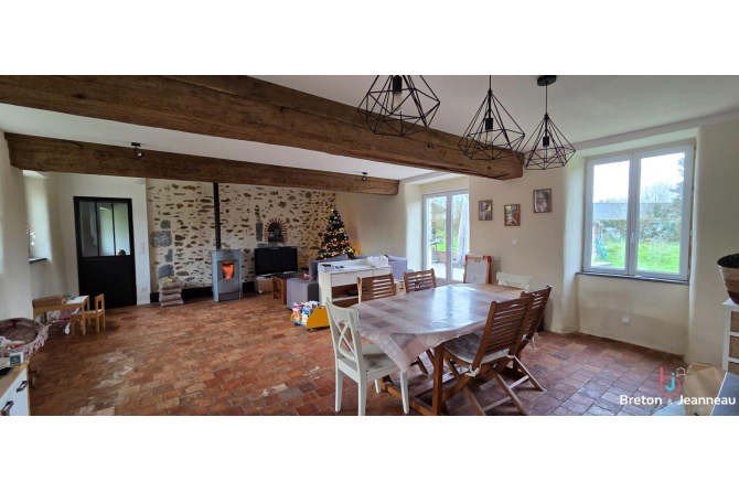 Maison Nuillé Sur Vicoin  longère 6 pièce(s)