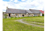 Fermette sur 2 ha 75 à Javron les Chapelles