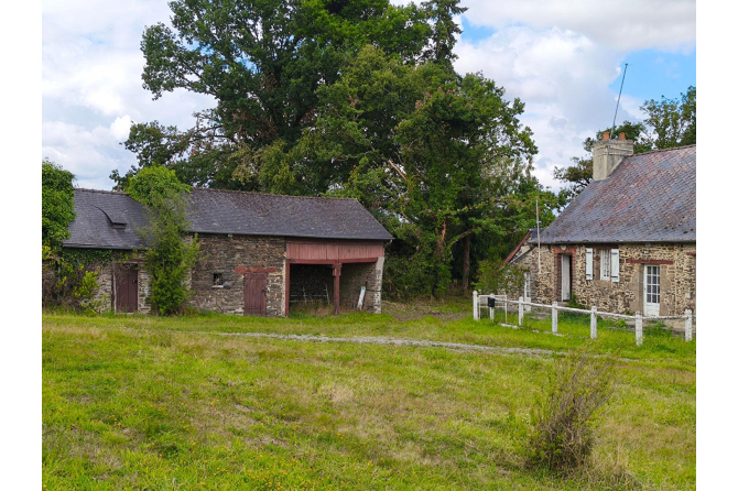 Fermette sur 2 ha 75 à Javron les Chapelles
