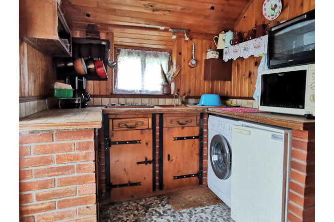 Fermette sur 2 ha 75 à Javron les Chapelles