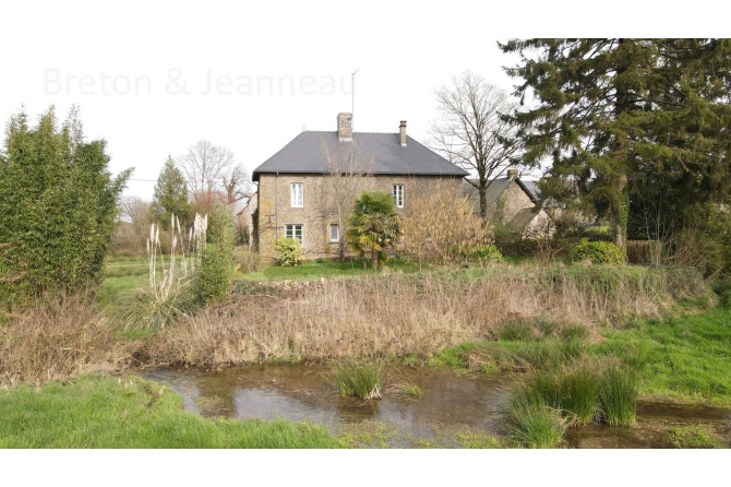Corps de ferme proche de Villaines la Juhel