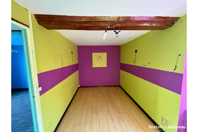 Maison de bourg à proximité de LASSAY-LES-CHÂTEAUX