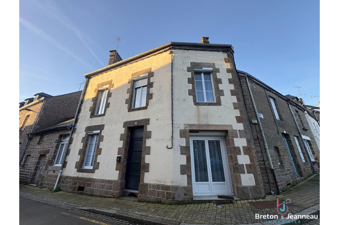 Maison à Saint-Denis-de-Gastines