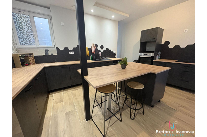 Maison à Saint-Denis-de-Gastines