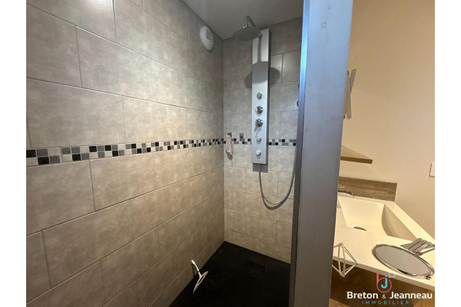 Maison à Saint-Denis-de-Gastines