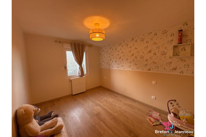 Maison à Saint-Denis-de-Gastines