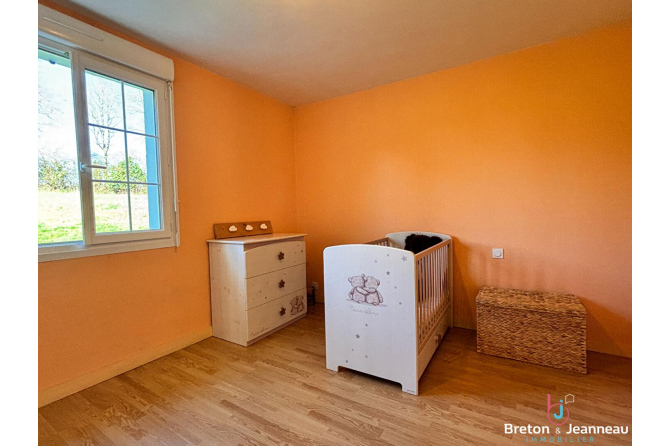 Maison sur 3 ha 63 sur Argentré