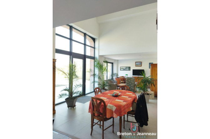 Longère en pierres sortie de MAYENNE