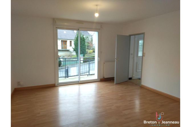 MAYENNE: Pavillon 3 chambres