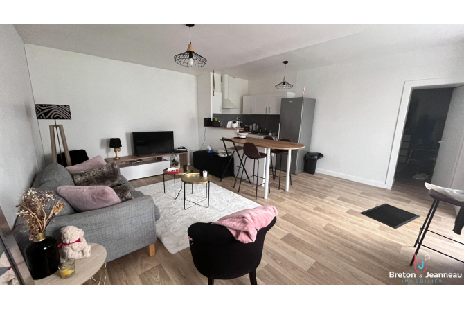 Maison en pierres à Saint Ouen des Toits