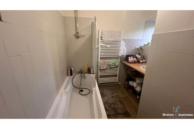 Maison en pierres à Saint Ouen des Toits