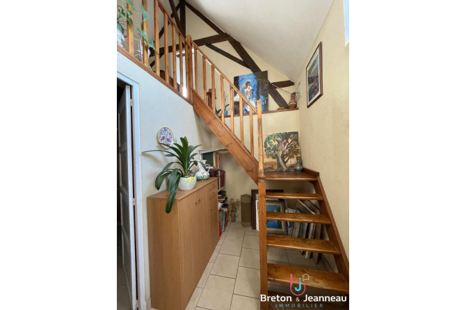 Ensemble de 2 maisons sur 2 hectares à Vimartin sur Orthe