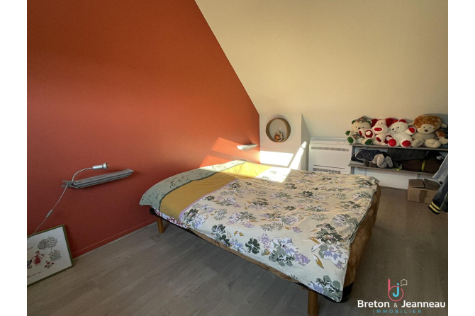 Ensemble de 2 maisons sur 2 hectares à Vimartin sur Orthe