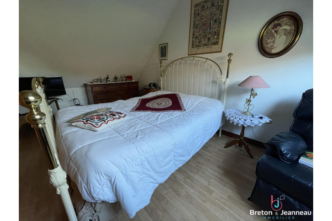 Ensemble de 2 maisons sur 2 hectares à Vimartin sur Orthe