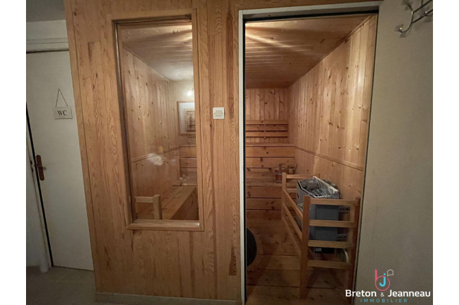 Ensemble de 2 maisons sur 2 hectares à Vimartin sur Orthe